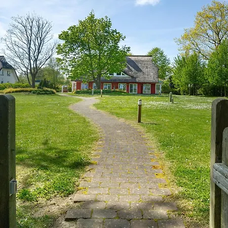 Reethaus Strandzeit In - Haushaelfte 2 Дом отдыха Лоббе