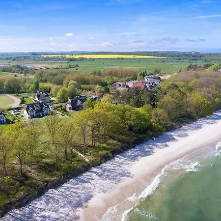 Дом отдыха Reethaus Strandzeit In - Haushaelfte 2 Лоббе