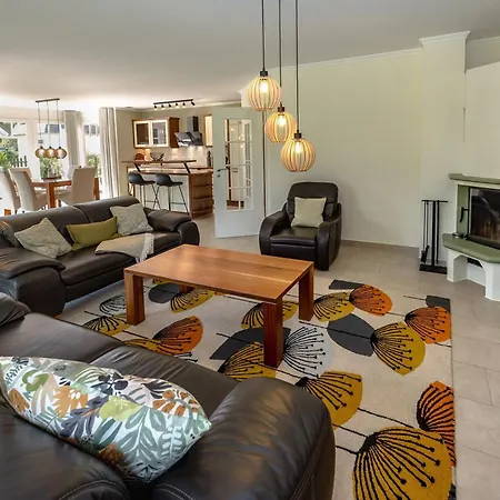 Дом отдыха Reethaus Strandzeit In - Haushaelfte 2 Лоббе