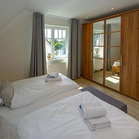 Reethaus Strandzeit In - Haushaelfte 2 *